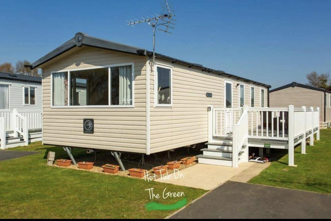 Home From Home Lettings At Tattershall Lakes - The Green Exteriör bild